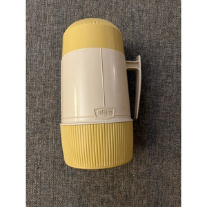 Thermos Brand Vacuum Thermos, Vintage,‎ Pint Size, Model 6202